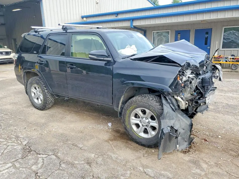 2022 TOYOTA 4RUNNER SR5 PREMIUM  