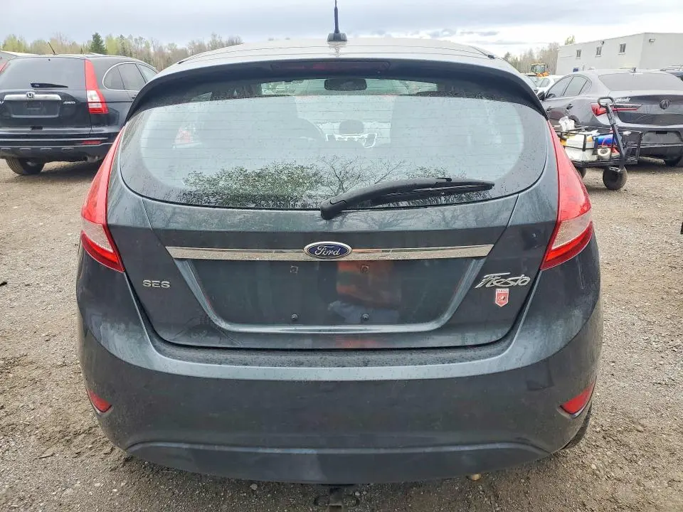 2011 FORD FIESTA SES  
