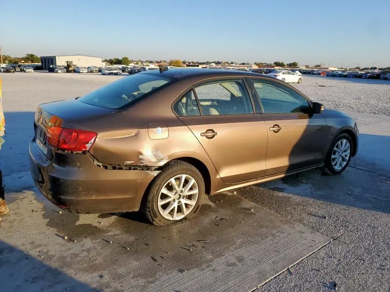 2012 VOLKSWAGEN JETTA SE  