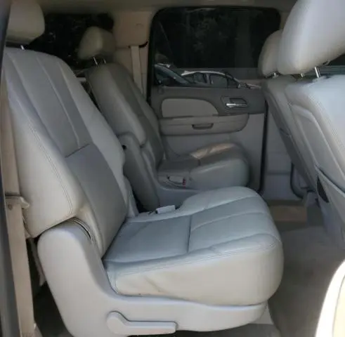 2010 CHEVROLET SUBURBAN K1500 LT  