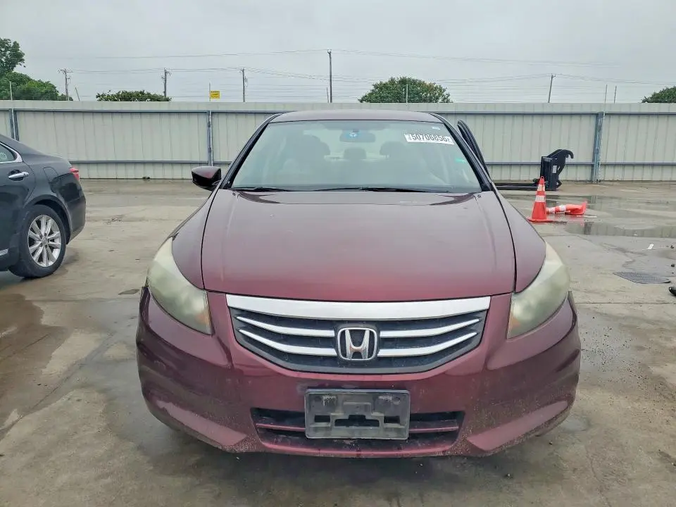 2011 HONDA ACCORD LX  