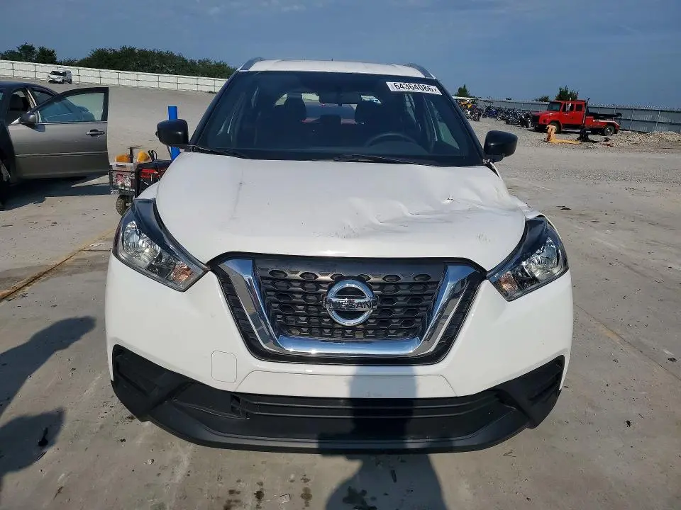 2018 NISSAN KICKS S  