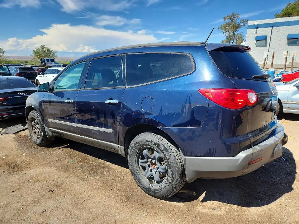 2011 CHEVROLET TRAVERSE LS  