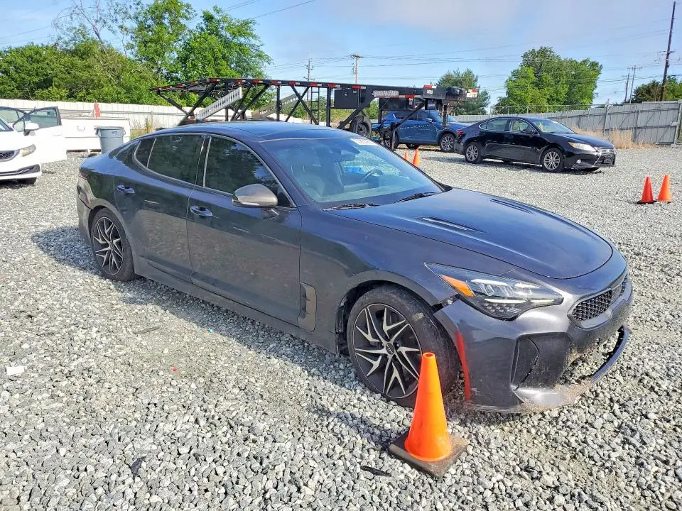 2022 KIA STINGER GT LINE  