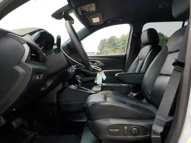 2023 CHEVROLET TRAVERSE LT  