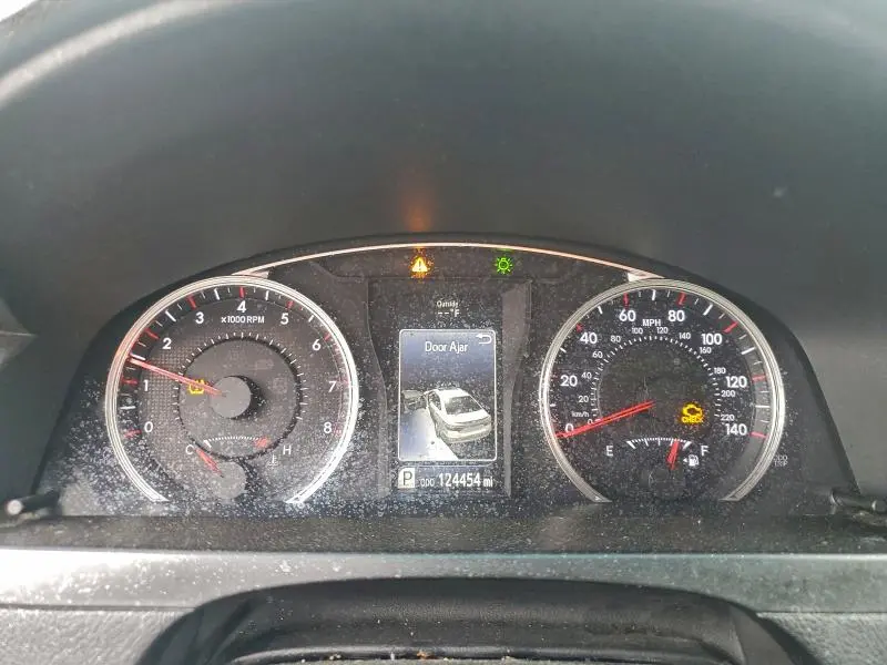 2016 TOYOTA CAMRY LE  