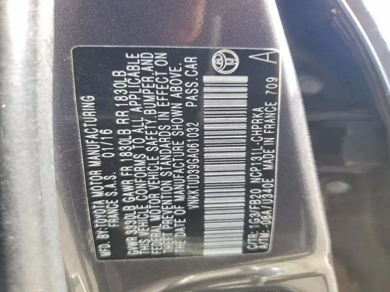 2016 TOYOTA YARIS 5-DOOR LE  