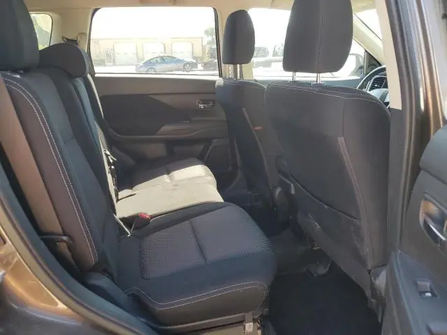 2018 MITSUBISHI OUTLANDER SE  