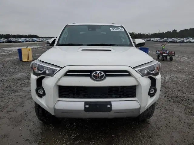 2023 TOYOTA 4RUNNER SE  