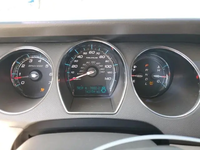 2011 FORD TAURUS SE