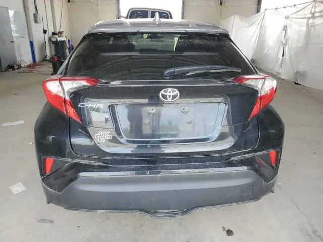 2020 TOYOTA C-HR XLE  