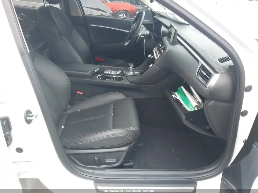 2025 GENESIS G70 2.5T RWD