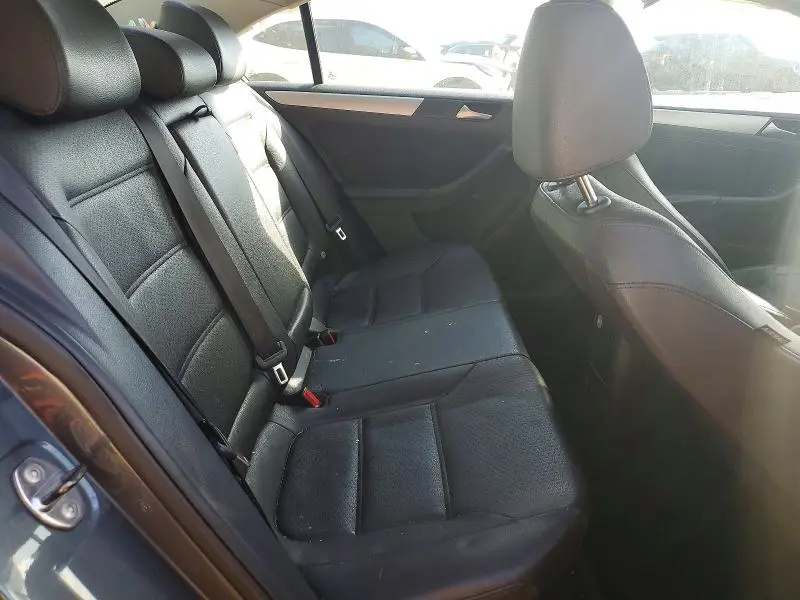 2014 VOLKSWAGEN JETTA SE  