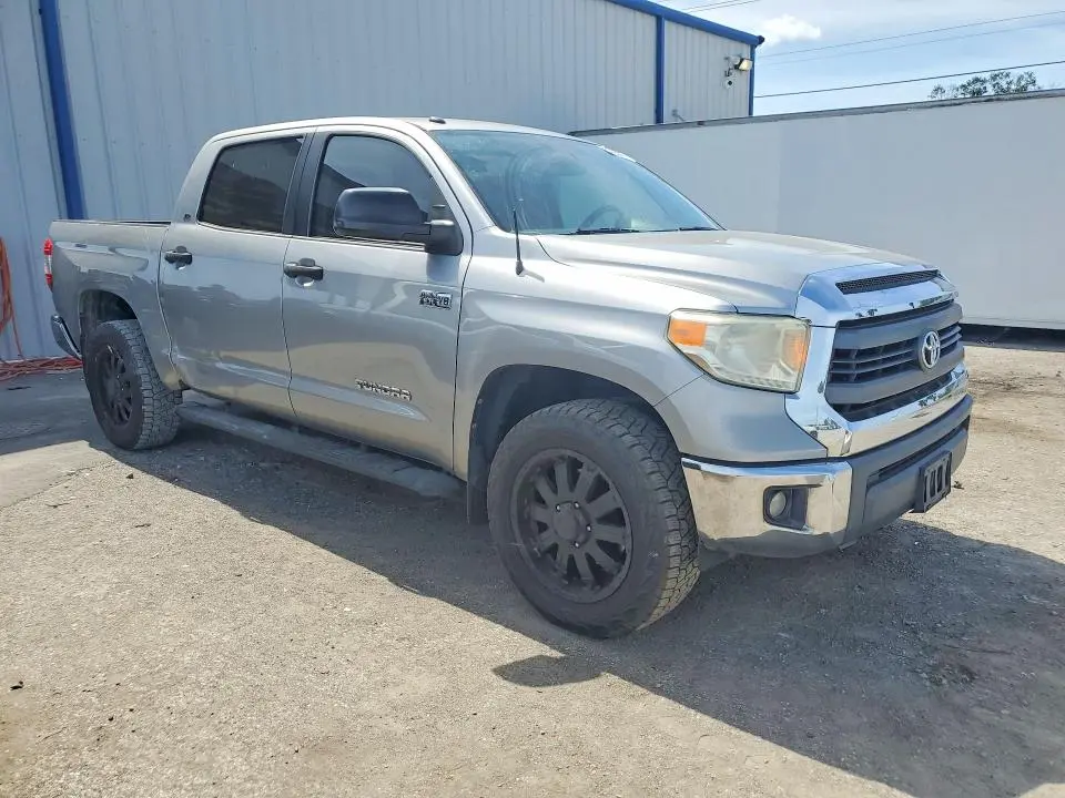 2015 TOYOTA TUNDRA SR5  