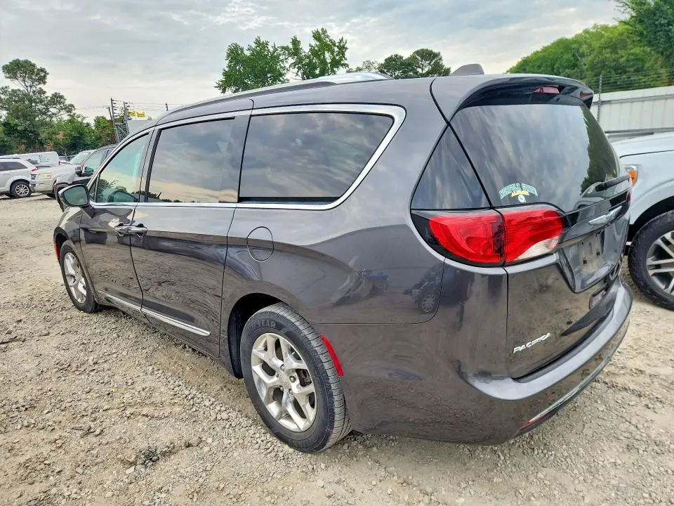 2019 CHRYSLER PACIFICA LIMITED  