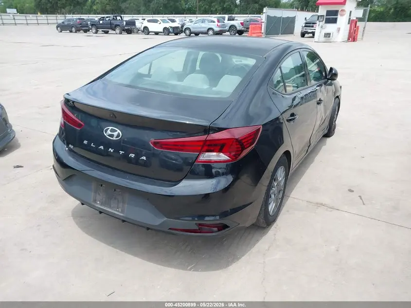 2019 HYUNDAI ELANTRA SE