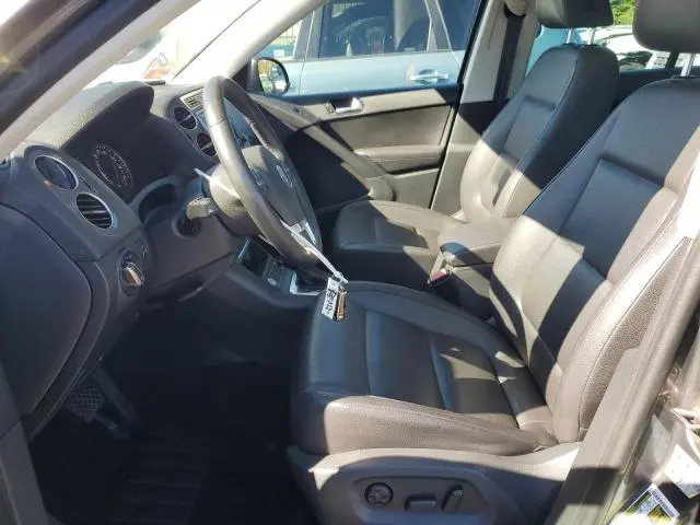 2016 VOLKSWAGEN TIGUAN S  