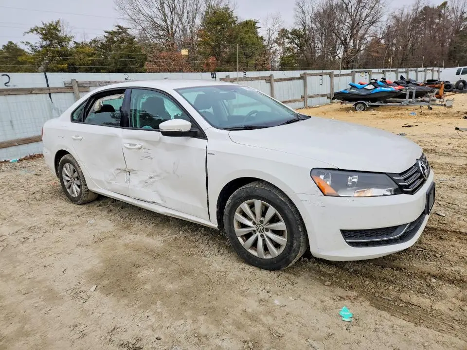 2014 VOLKSWAGEN PASSAT S  