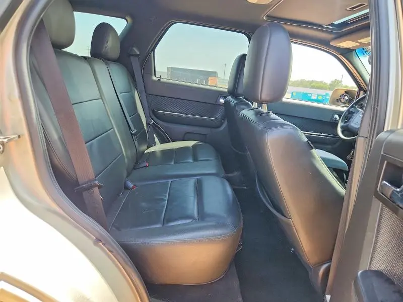 2010 FORD ESCAPE LIMITED  