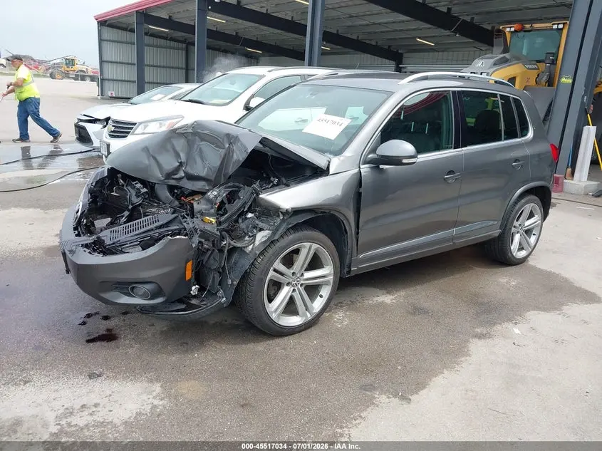 2016 VOLKSWAGEN TIGUAN R-LINE