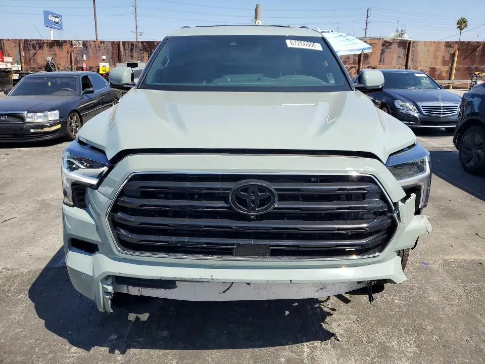 2025 TOYOTA SEQUOIA SR5  