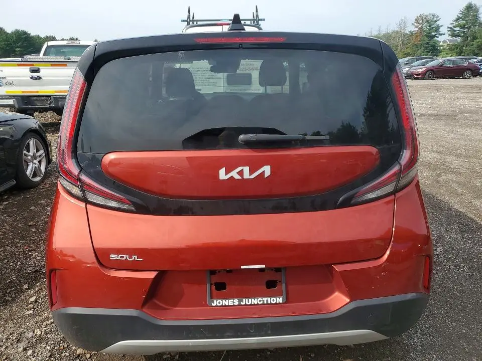 2024 KIA SOUL LX  