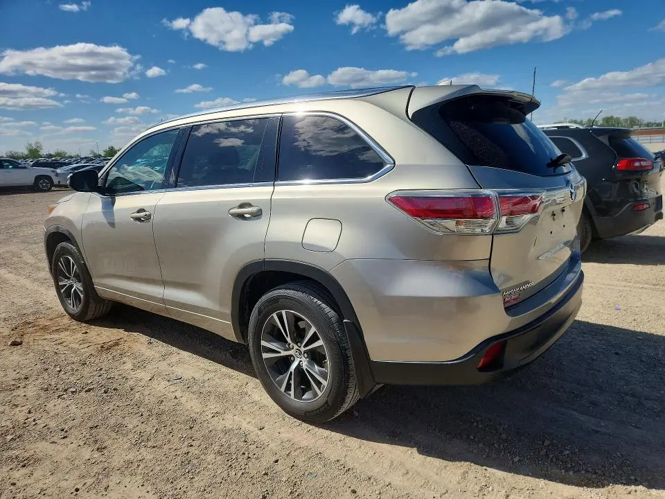 2016 TOYOTA HIGHLANDER XLE  