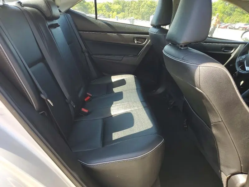 2017 TOYOTA COROLLA XLE  