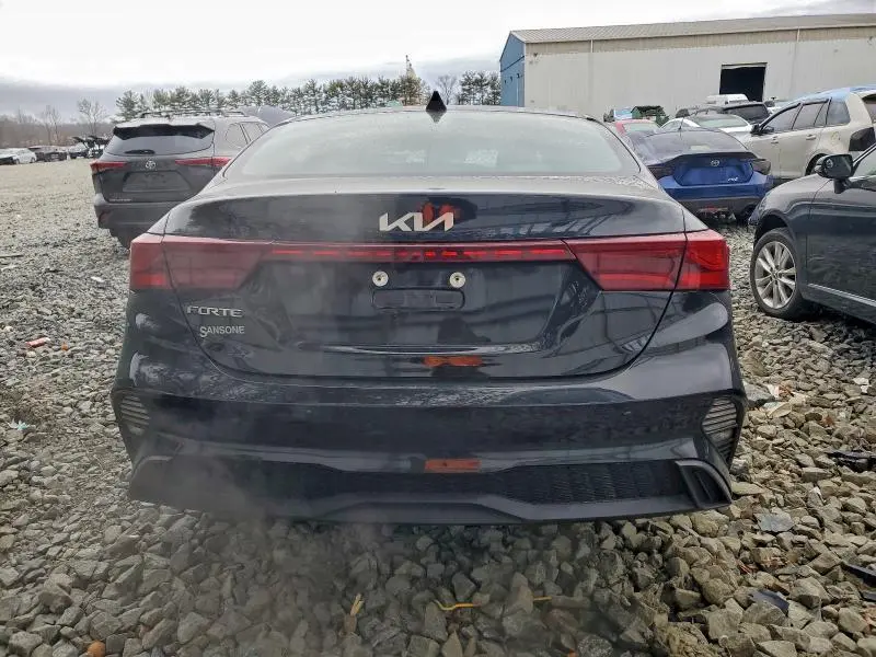 2022 KIA FORTE FE  