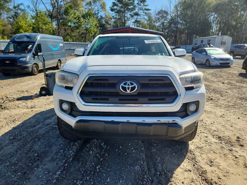 2017 TOYOTA TACOMA SR5 V6  