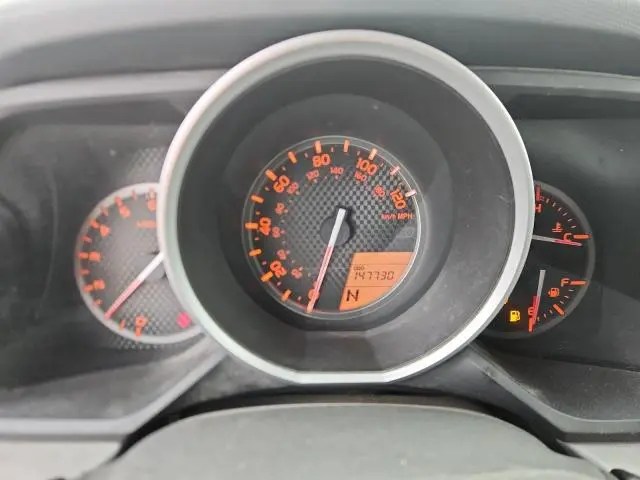 2010 TOYOTA 4RUNNER SR5  