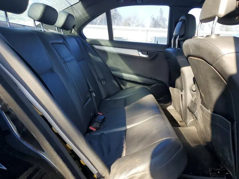 2011 MERCEDES-BENZ C 300  