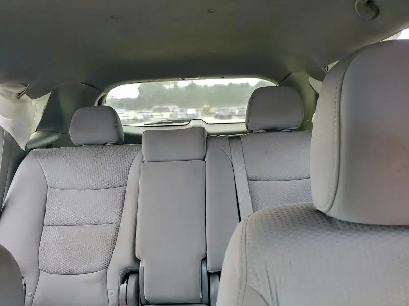 2011 KIA SORENTO BASE  