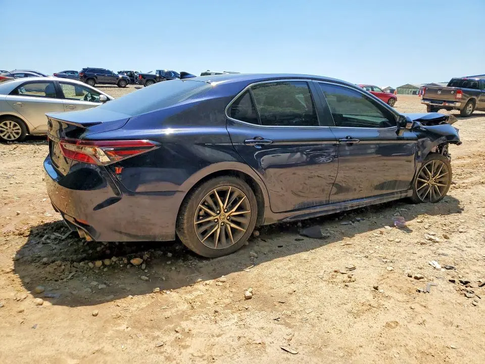 2022 TOYOTA CAMRY SE  