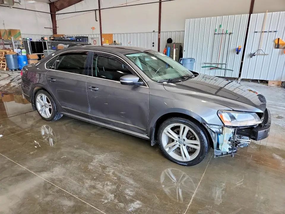 2013 VOLKSWAGEN PASSAT SEL  