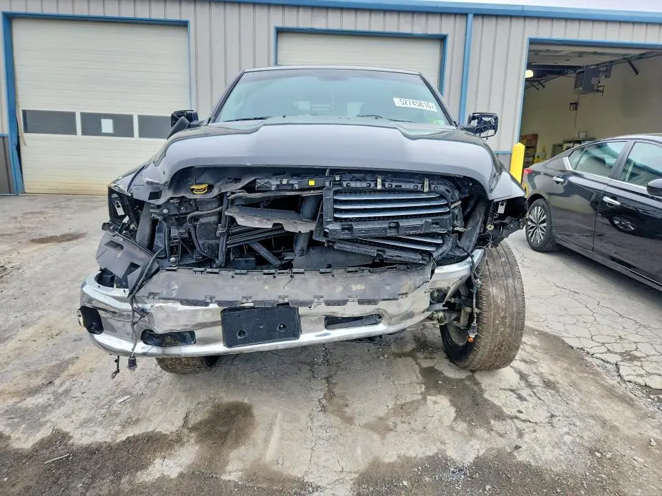 2014 RAM 1500 SLT  