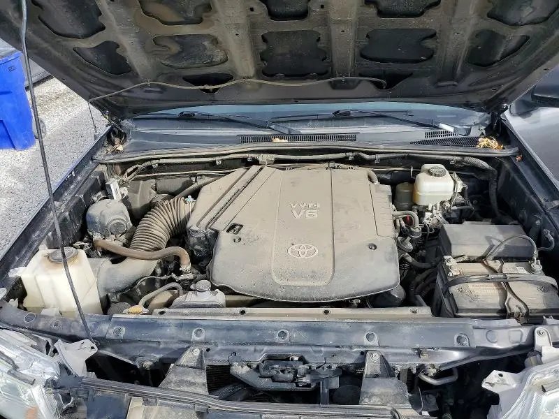 2013 TOYOTA TACOMA V6  