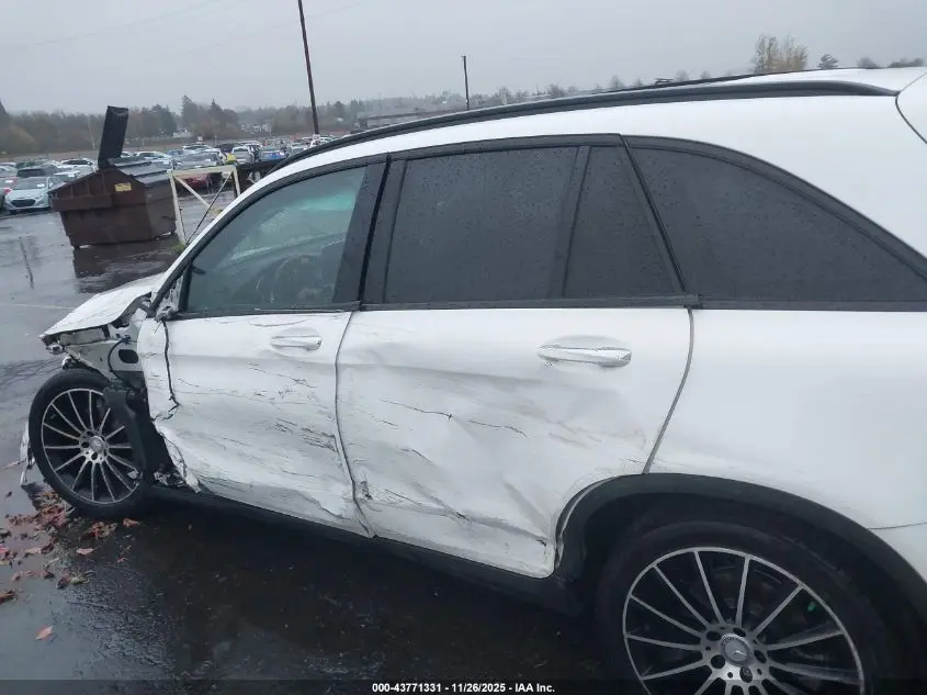 2016 MERCEDES-BENZ GLC 300 4MATIC