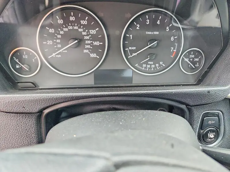 2013 BMW 320 I XDRIVE  