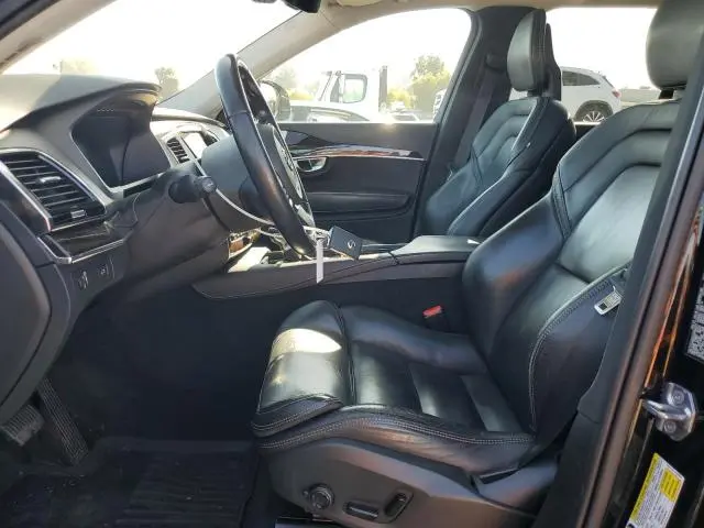 2017 VOLVO XC90 T6  