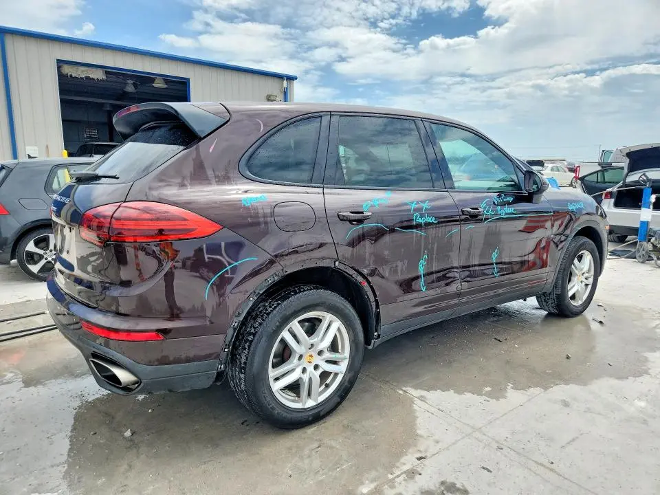 2016 PORSCHE CAYENNE   