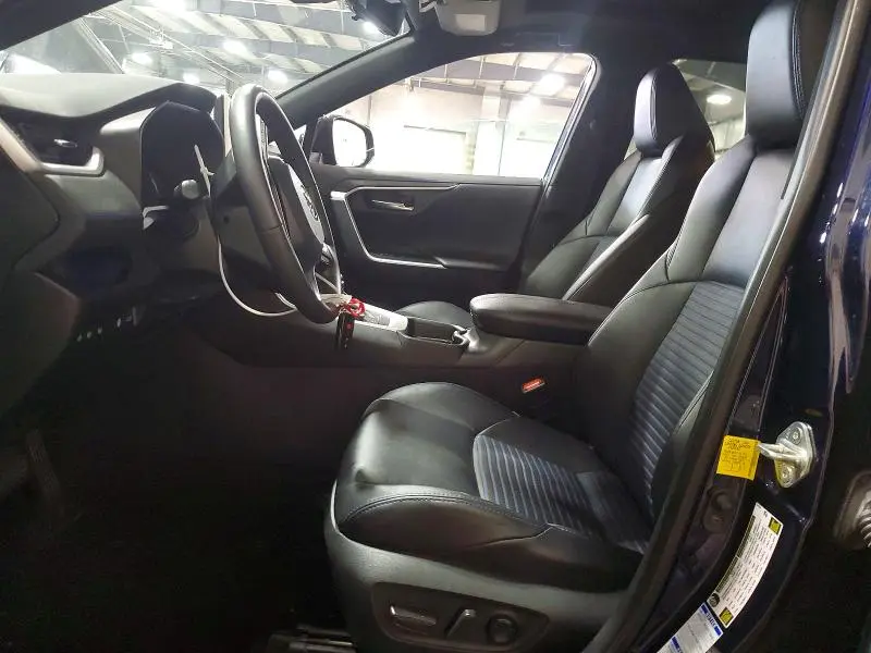 2019 TOYOTA RAV4 XSE  