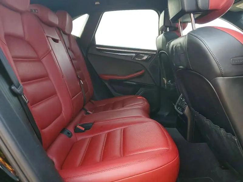 2016 PORSCHE MACAN S  