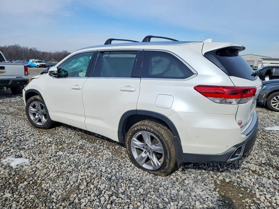2017 TOYOTA HIGHLANDER LIMITED  