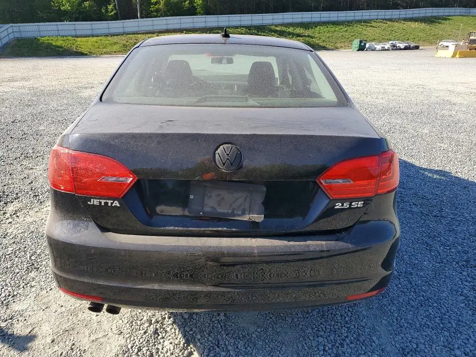2012 VOLKSWAGEN JETTA SE  