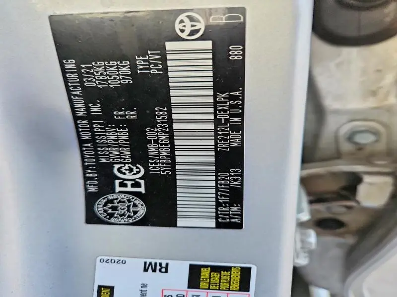 2021 TOYOTA COROLLA LE  