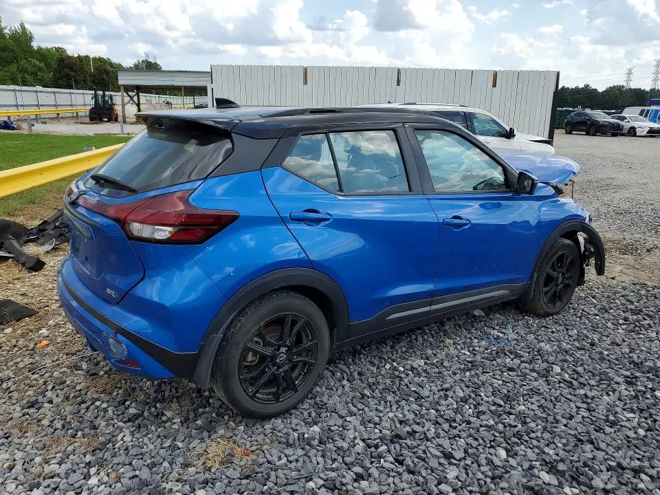 2022 NISSAN KICKS SR  