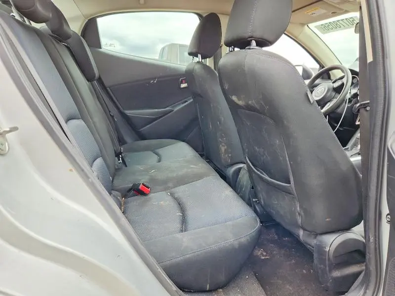 2019 TOYOTA YARIS LE  