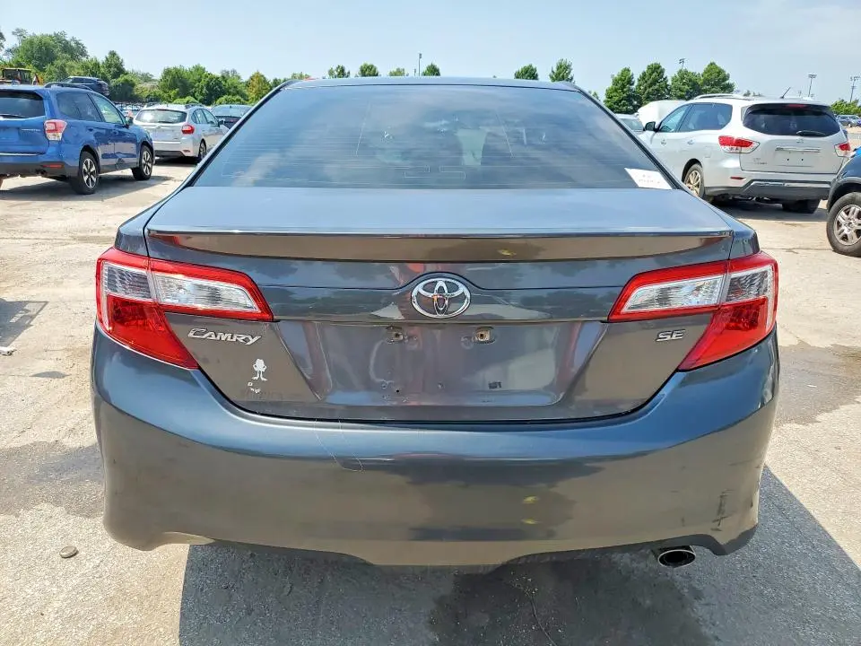 2013 TOYOTA CAMRY SE  