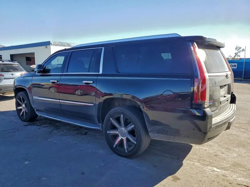 2017 CADILLAC ESCALADE ESV LUXURY  
